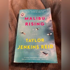 Malibu Rising by Taylor Jenkins Reid Paperback